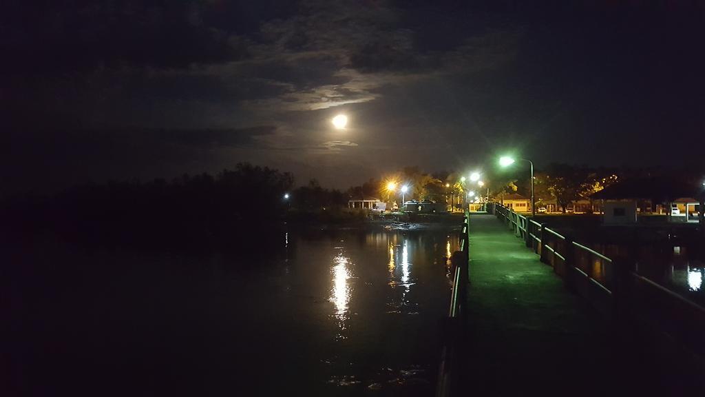 Calm At Bangphat Bor Saen Exterior foto